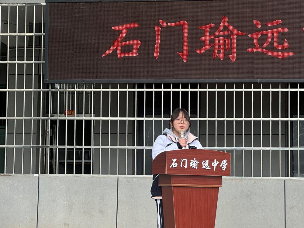 b76e3fae44964d8f92921eb5eb148548.jpg b76e3fae44964d8f92921eb5eb148548.jpg